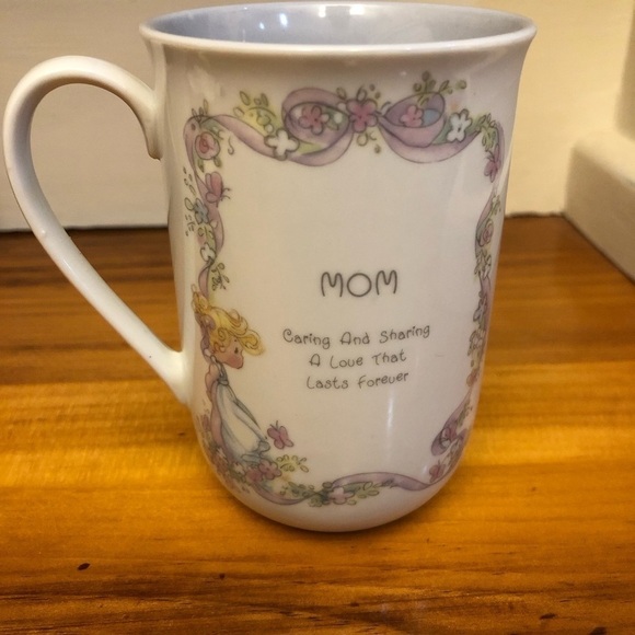 Precious Moments Mom Cup 1989 - Picture 2 of 4